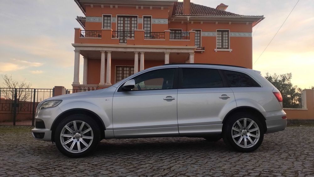 Audi Q7 S-Line 3.0 TDI V6 - NACIONAL - 7 LUGARES - Caixa de 8 Velocidades