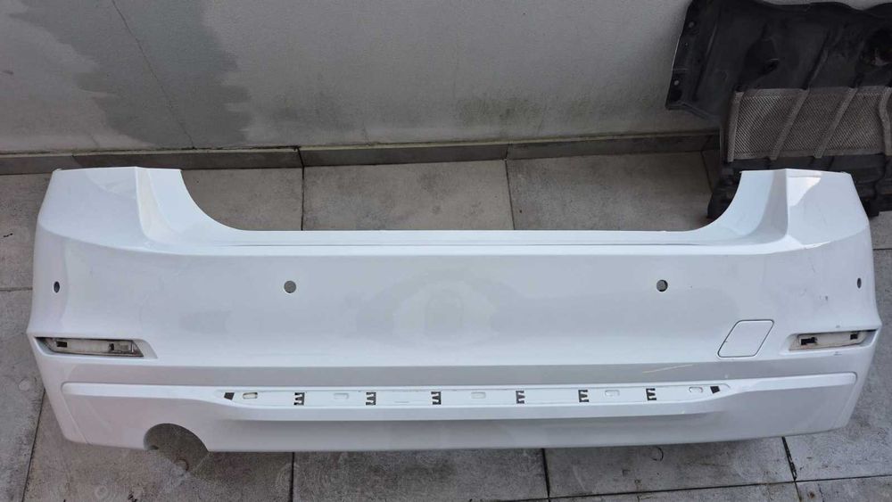 BMW F30 parachoques