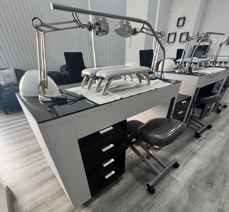 Recheio de Loja de Unhas – Mesas, Poltronas, Balcão e Acessórios