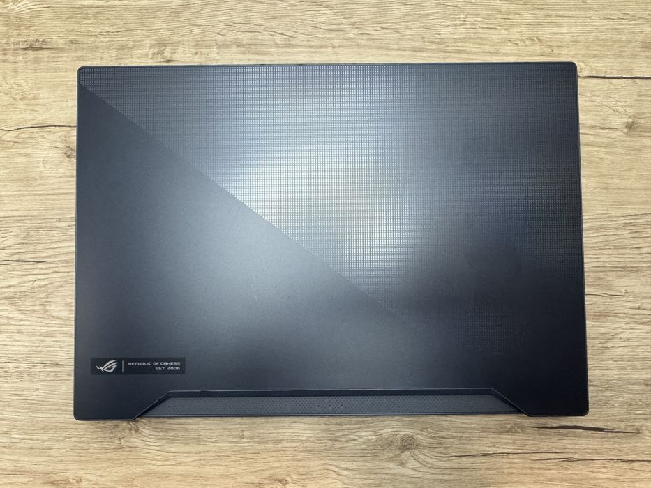 Asus Rog Zephyrus GU502L | 144Hz | i7-10750H | GTX 1660 Ti 6Gb