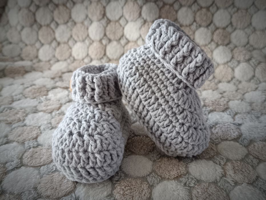 Buciki habdmade na wiosnę dla niemowlaka