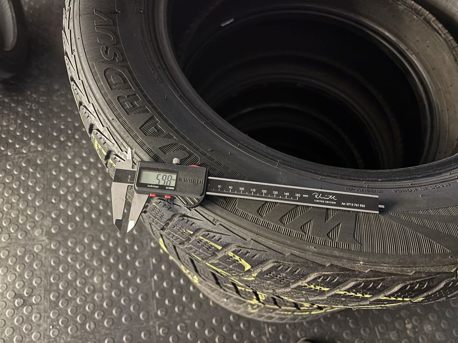 Opony Zimowe 4 sztuki 235/60 R18