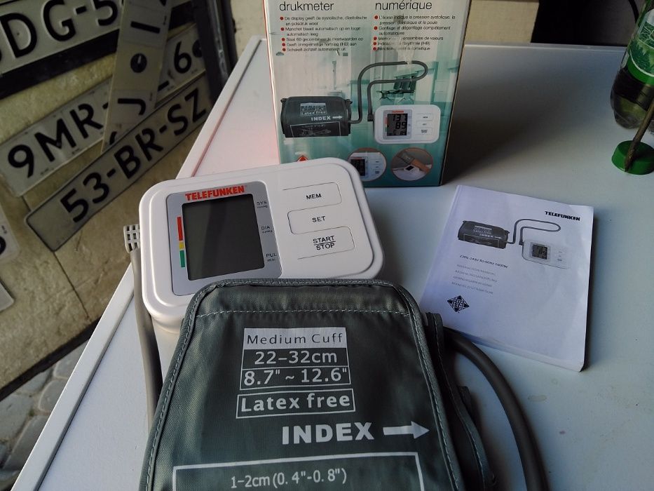 Тонометр наручний монітор артеріального тиску тискомір