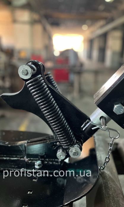 Захист коліс комбайна (лижа) для жатки жниварки New Holland та OROS