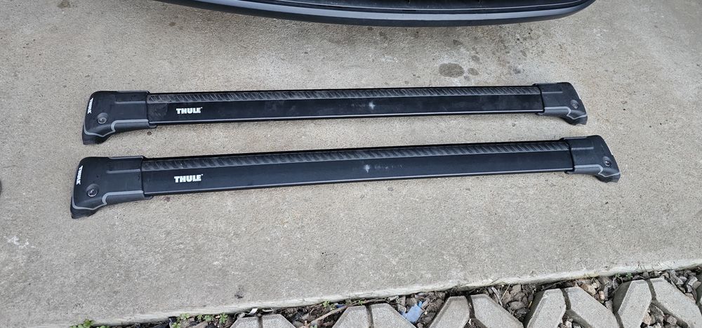 Bagażnik Thule Wingbar Edge na relingi