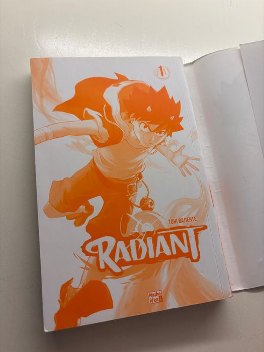 Книга Радіант Том 1