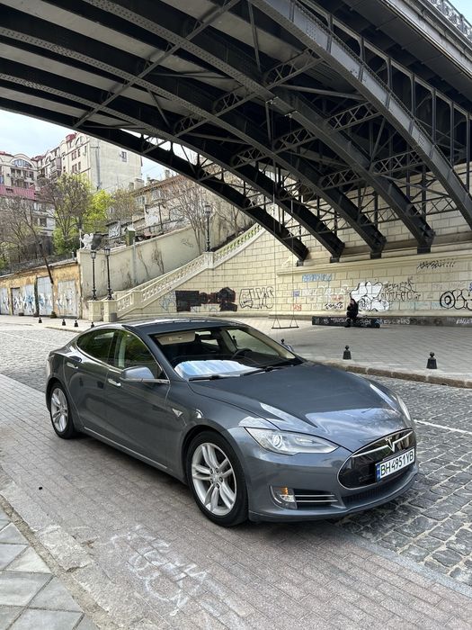 Tesla model S 2013 85