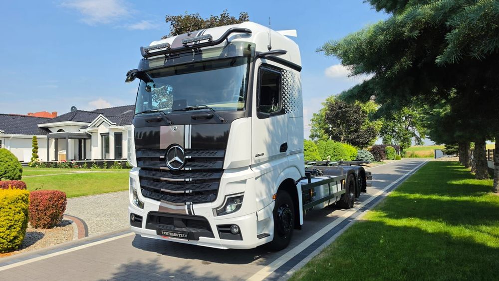 Mercedes-Benz