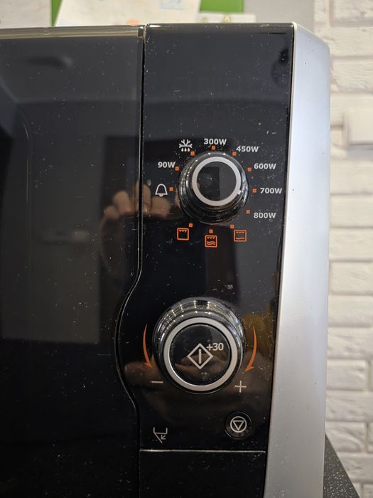 Kuchenka mikrofalowa Electrolux