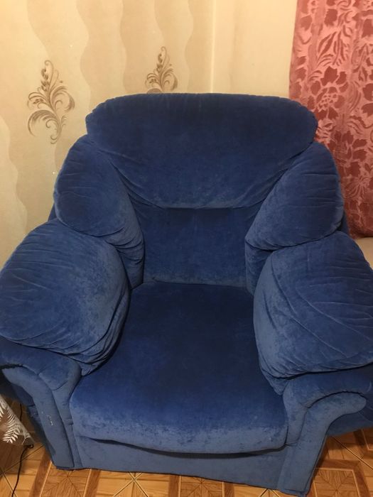 Продам диван і 2 крісла