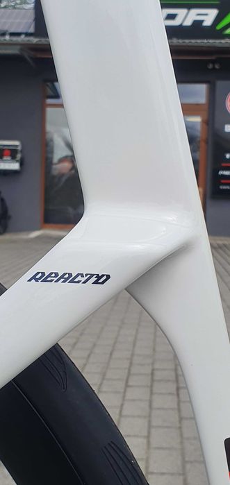 Rower szosowy aero Merida REACTO 5000 - kolekcja 2027 ! L (56 cm) Shimano 105  Di2 NOWOŚĆ kolor PEARL/BLUE (TEAL) NOWA cena