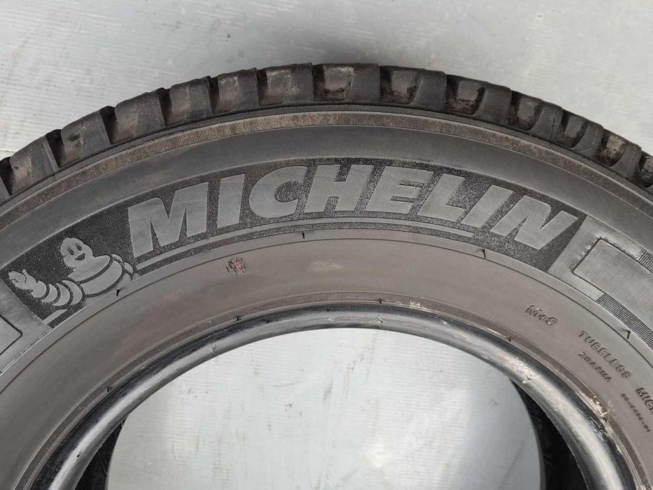 2x MICHELIN Agilis Camping 225/75/16CP 116Q 2x6mm 2021 Kamper Lato