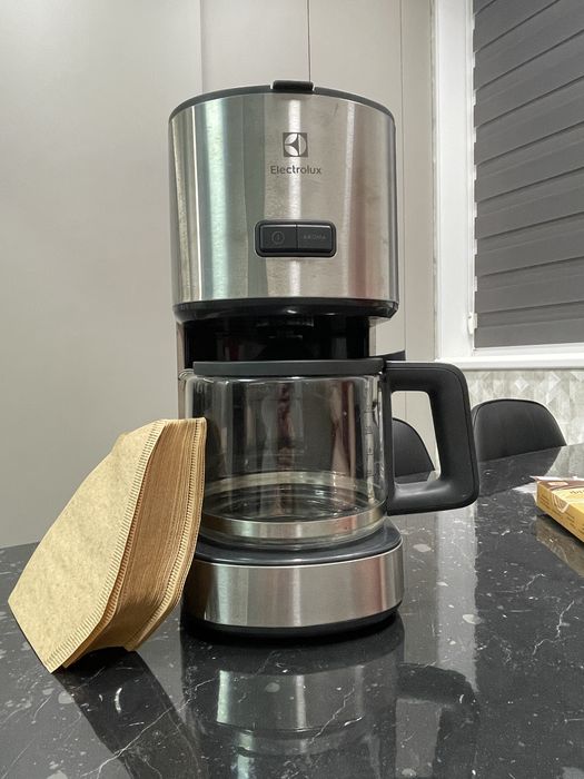 Electrolux E4CM1-4ST, Кавоварка крапельна, фільтркава кофемашина