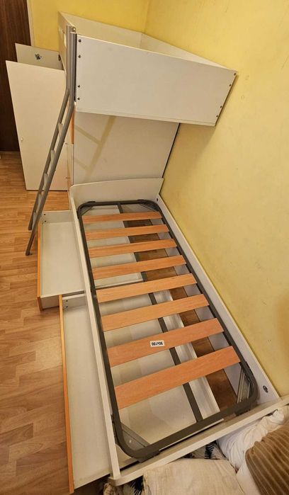 Mobília de Quarto de Criança com Duas Camas como Nova