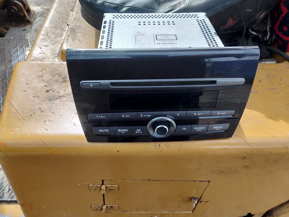 Radio fiat bravo z kodem