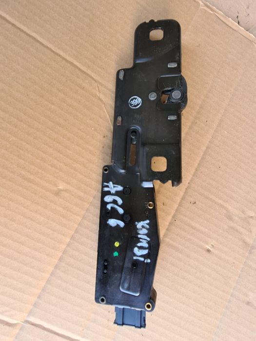 ZAMEK DOCIĄG Klapy bagażnika rygiel tył Audi A6 C6 Kombi 2008r