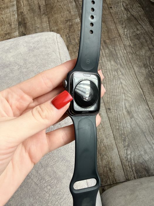 Apple Watch SE  44