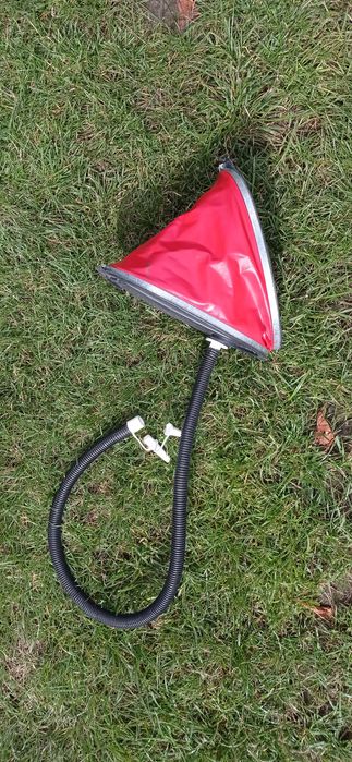 Pompka nożna do materacy pontonów