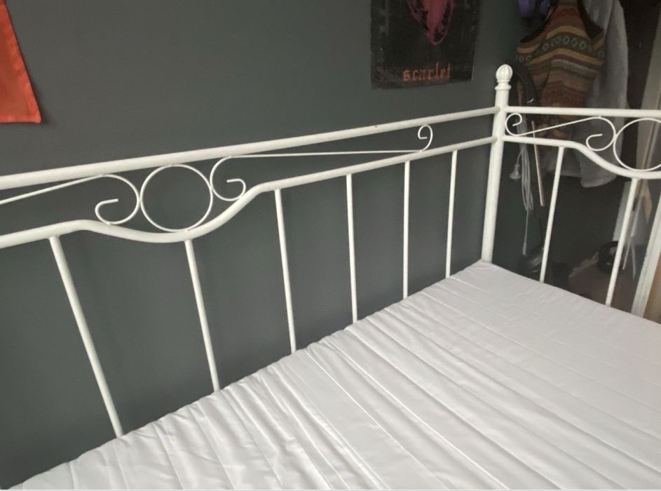 Rama łóżka z materacem jysk Porsgrunn