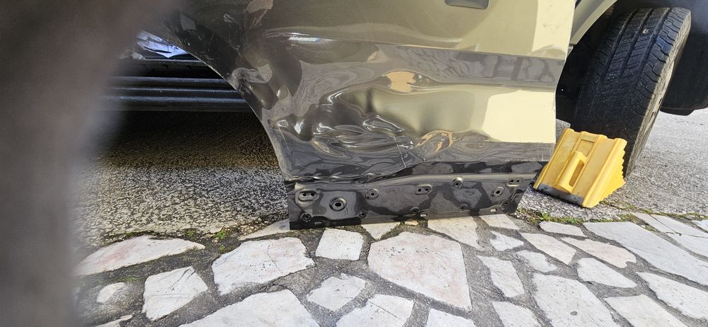 Porta para volvo ex30.