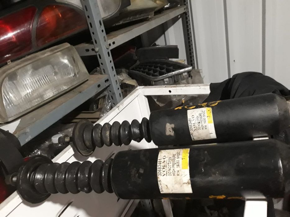 Нівомати для volvo xc90 в відмінному стані з европи як нові