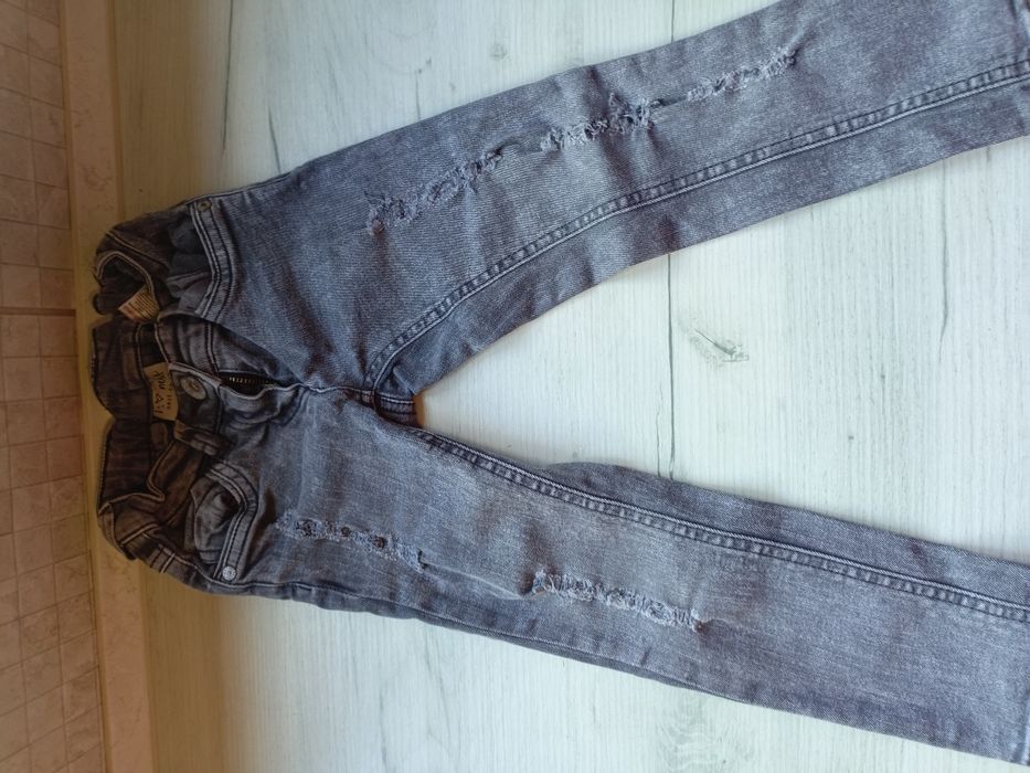 Дитячі джинси та штани,  підійдуть навіть для дівчинки