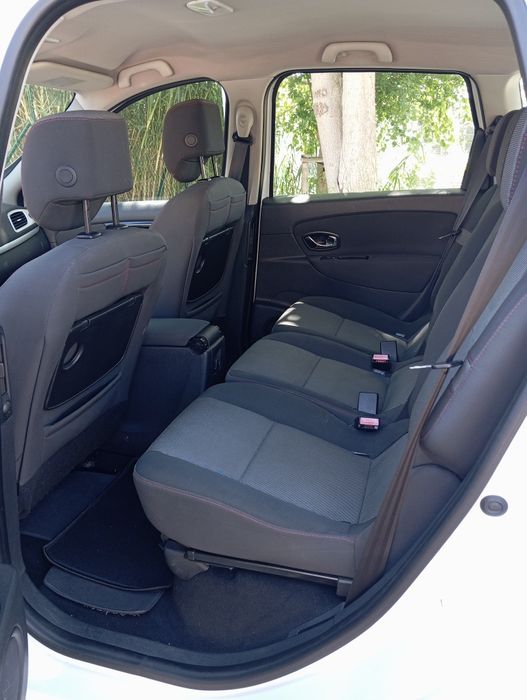 Renault Scénic Dynamique 1.5 dCi 110 cv | 2014 | Caixa de 6 Velocidades