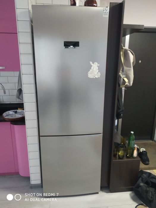 Холодильник Bosch KGN39XI