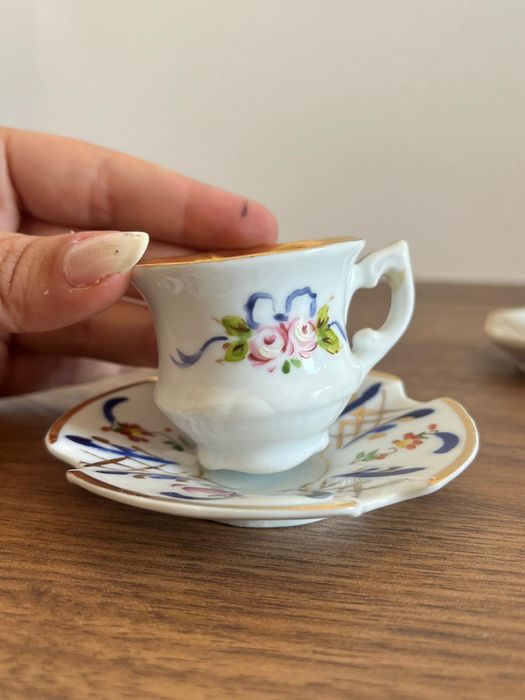 Chávena Vintage Pintada à Mão – Armando Grave Aveiro