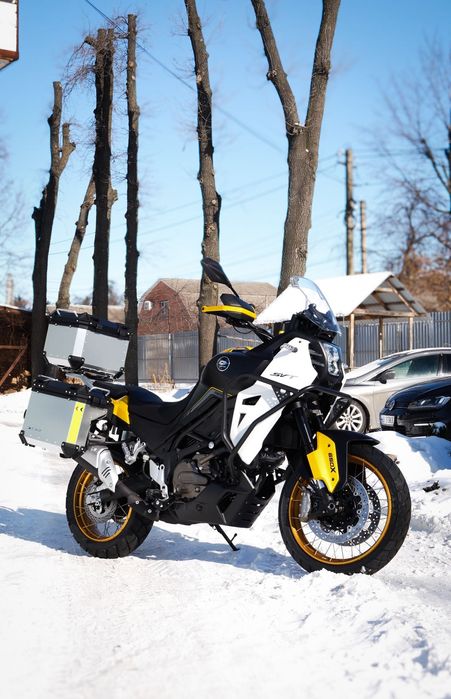 Мотоцикл QJMOTOR SVT 650 X