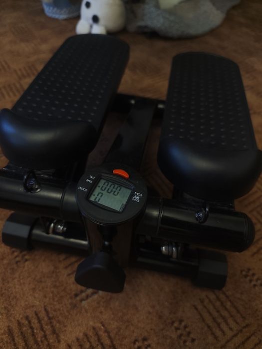 Тренажер степпер з еспандером та лічильником калорій RETOO