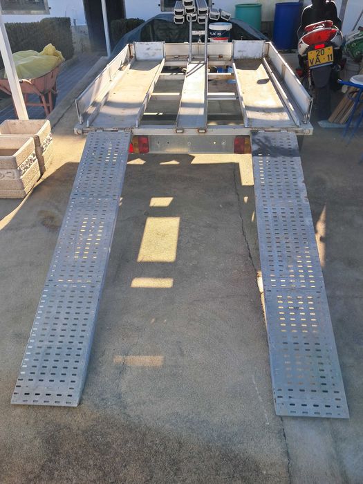 Vendo atrelado para motas