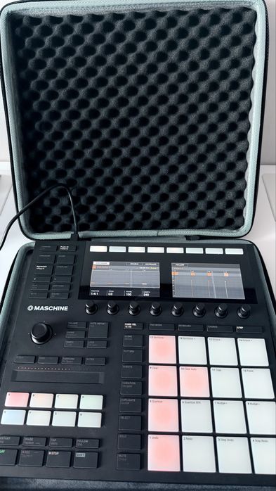 Native Instruments Maschine MK3 + pokrowiec + oprogramowanie