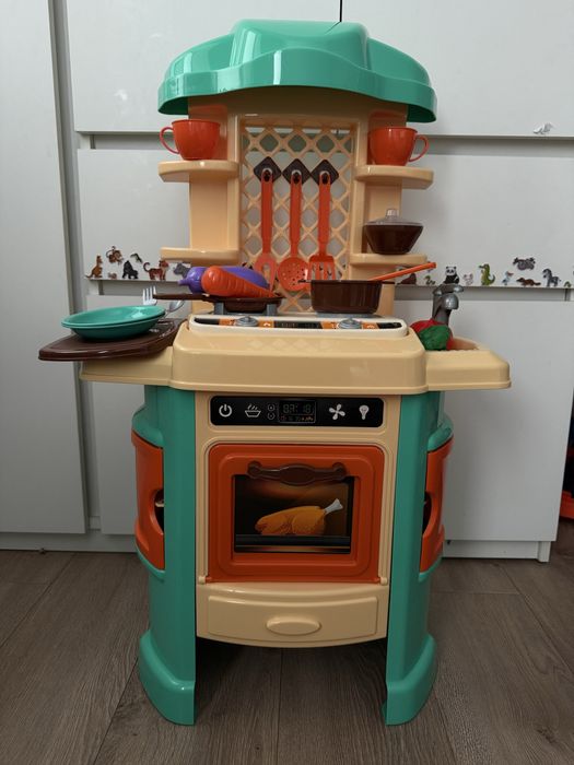 Кухня дитяча б/у  в гарному стані