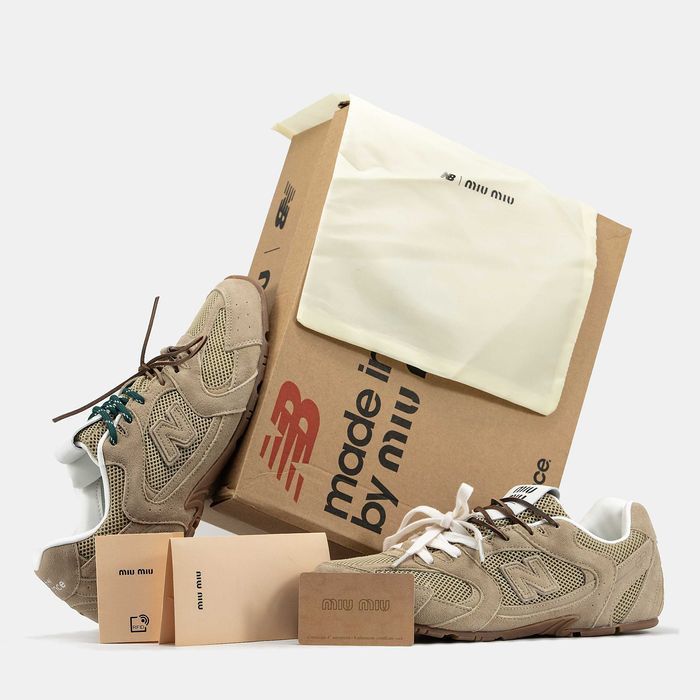 Замшевые кроссовки New Balance x Miu Miu 530 нью беланс 530 х Миу Миу