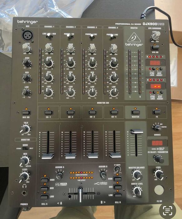 Behringer DJX900USB - como nova e com garantia