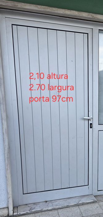 Portas alumínio,  janelas PVC, portões de garagem, armários cozinha