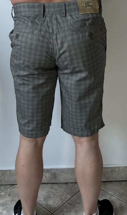 Burberry spodenki męskie S
Rozmiar:S/M z metki 32
Kolor:jasny brąz w