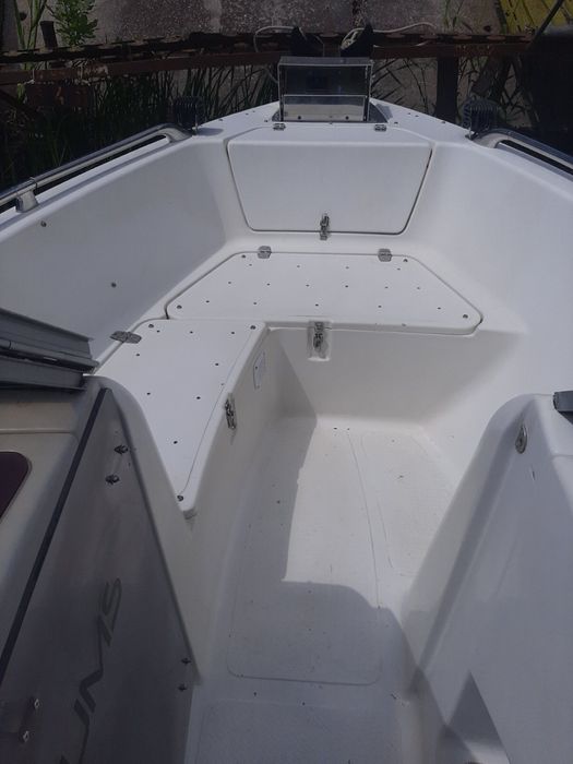 В продаже Катер UMS-520