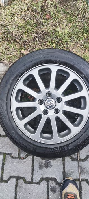 Felgi oryginalne aluminiowe volvo 16 cali