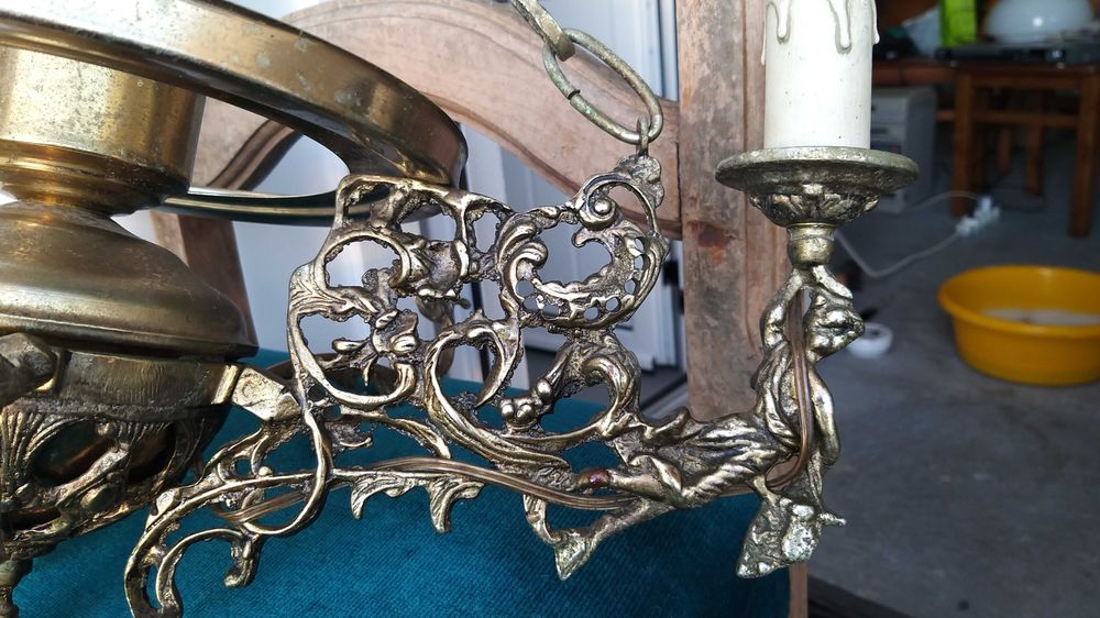 candeeiro antigo com 3 bocais mais uma chaminé