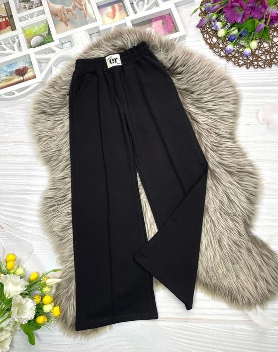 Стильні брючки-палаццо зі стрілкою, ідеально для школи