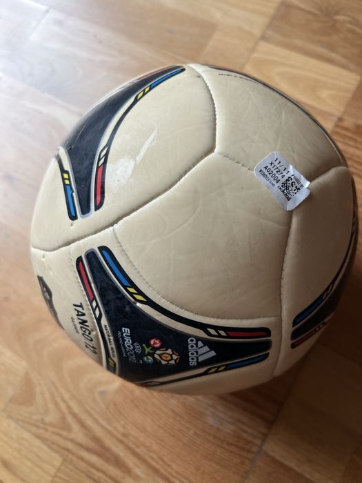 Tango 12 piłka euro 2012 adidas