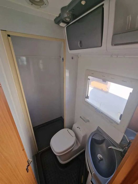 Autocaravana perfilada Moncayo / Fiat Ducato com 4 lugares