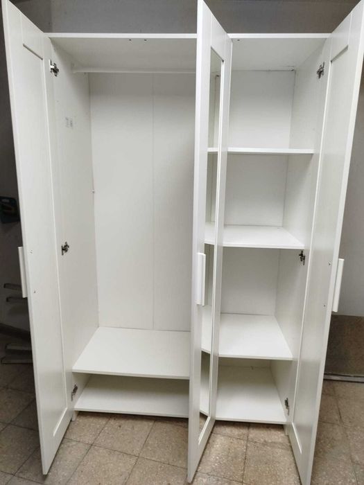Roupeiro IKEA BRIMNES com 3 portas e espelho