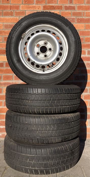 Koła całoroczne 16 VW Multivan 215/65/16C Continental 215/65R16C