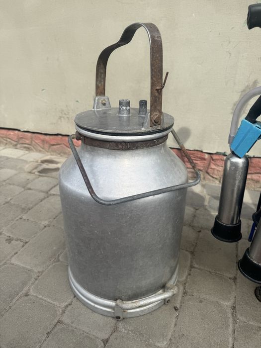 Продам доїльний апарат