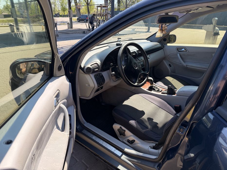 Mercedes-Benz C-Class 2001