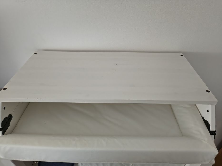 Móvel muda-fraldas IKEA branco com 2 gavetas