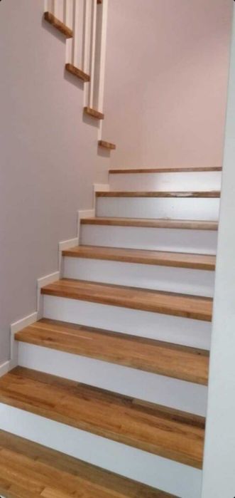 Schody dębowe drewniane